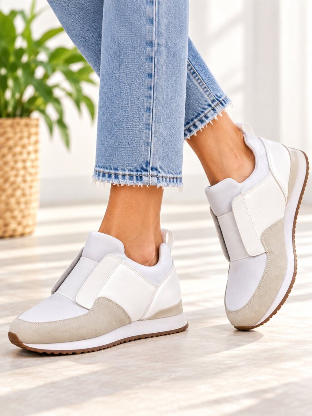 Matt & Nat USA Womens White Sneakers US 5 Slip On Coastal Prep Elevated $125 NEW